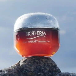 Biotherm Blue Therapy Amber Algae Revitalize Day Cream 50 Ml 13 Biotherm Blue Therapy Amber Algae Revitalize Day Cream 50 Ml -Collistar Negozio 645237fbe39ee181f7e4c570